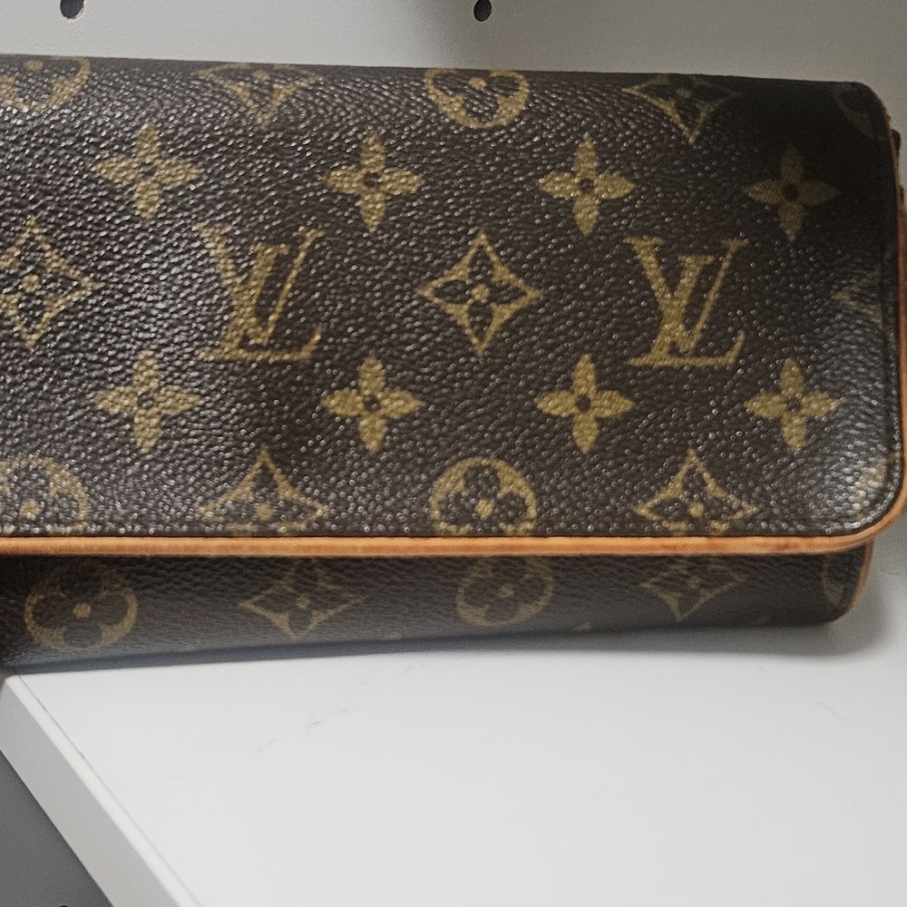 Louis Vuitton Monogram Clutch